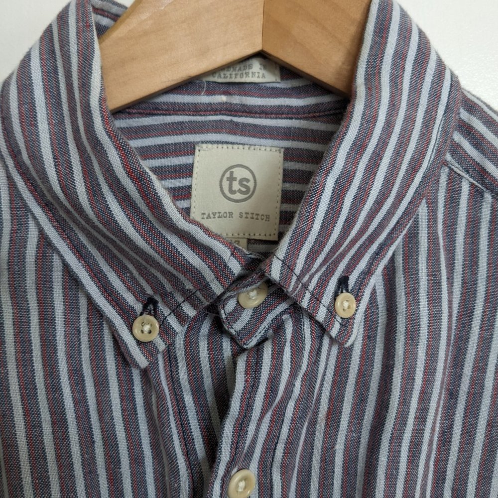 Taylor Stitch Striped Blue and Red Casual Button Down Shirt MADE IN USA!!